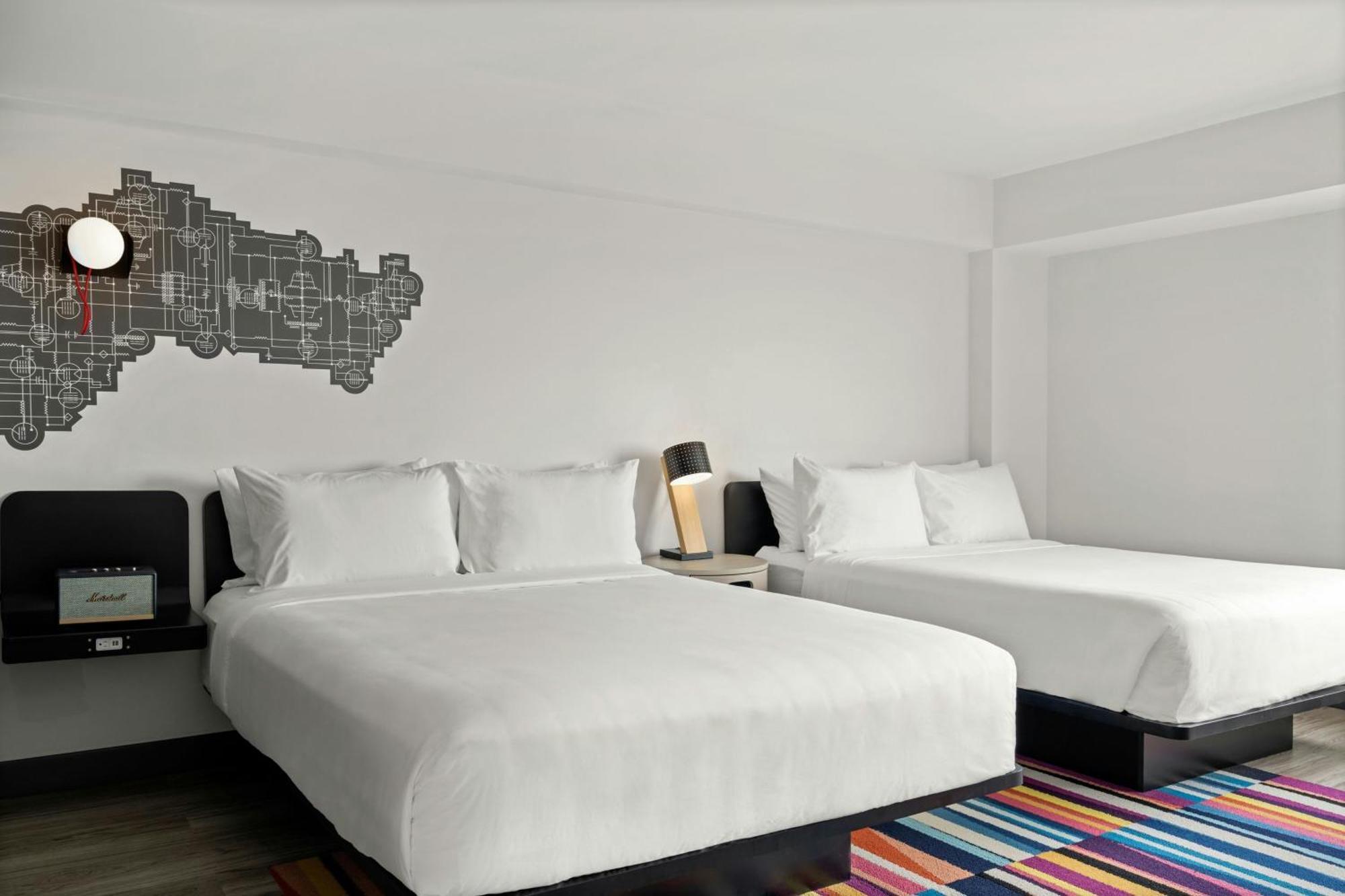 Aloft Chicago Schaumburg Hotel